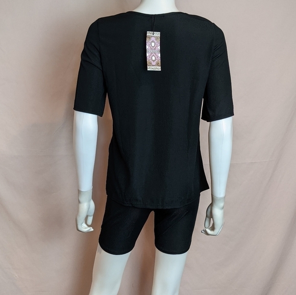 Boohoo Short Sleeve Tee and Bike Shorts Matching Set in Black size 6 - Picture 2 of 4
